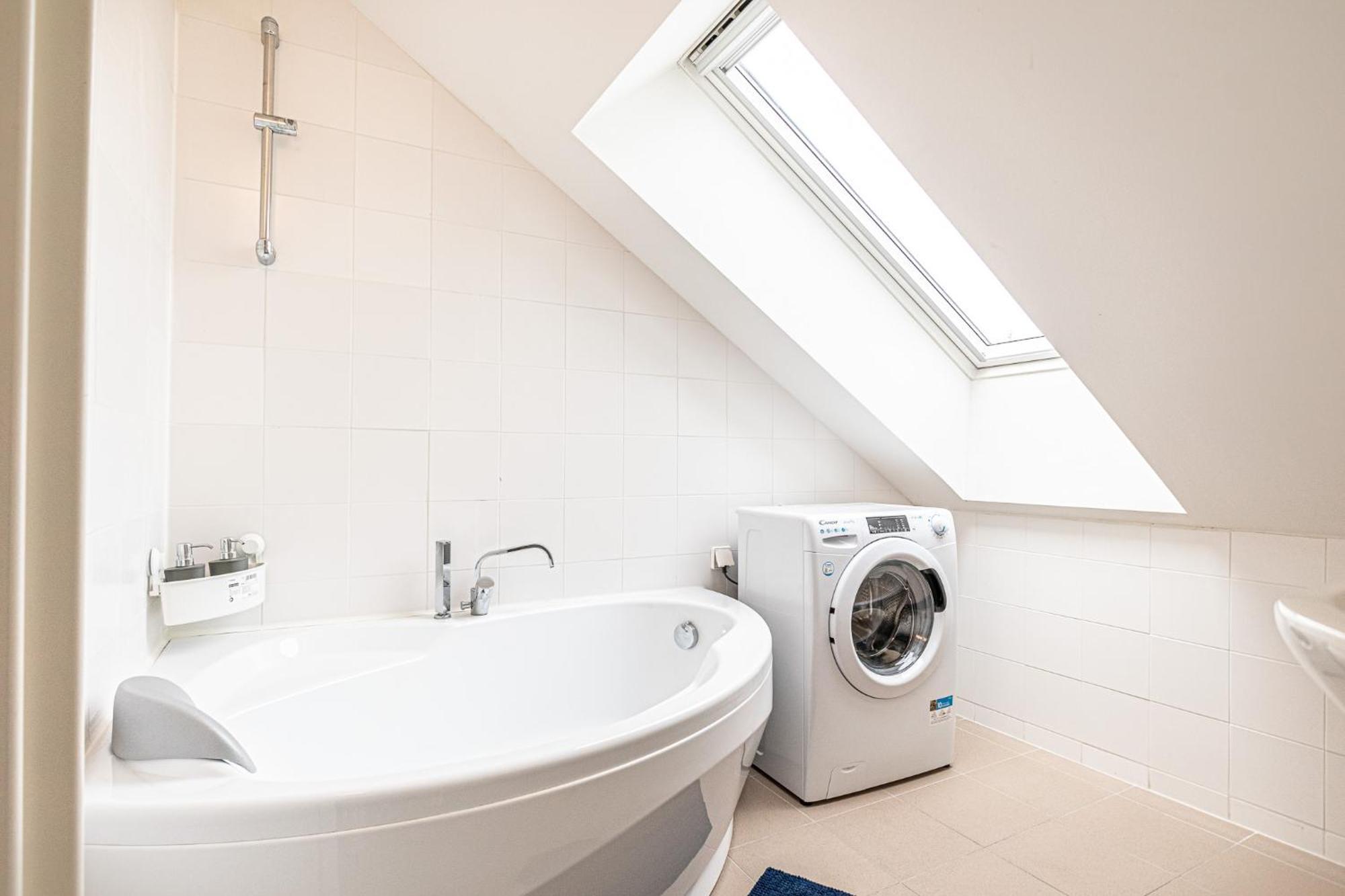 Airy Attic Apt.: Stylish Studio At Penzing Area 비엔나 외부 사진